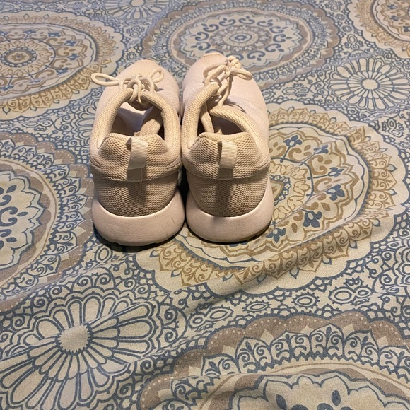 Nike Sneakers - Picture 2 of 5